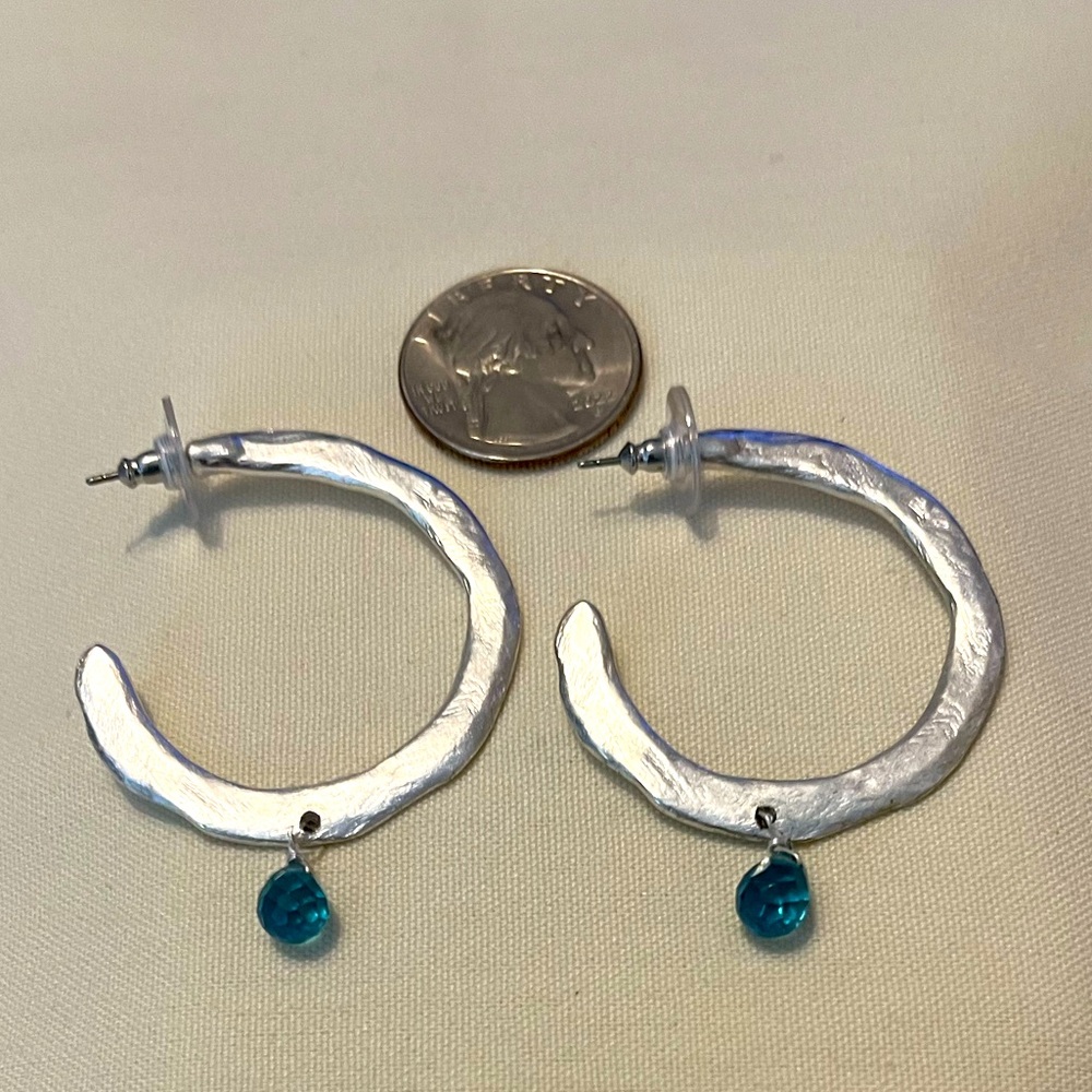 Elegant Silver Hoop Earrings with Blue Accent - Picture 14 of 16